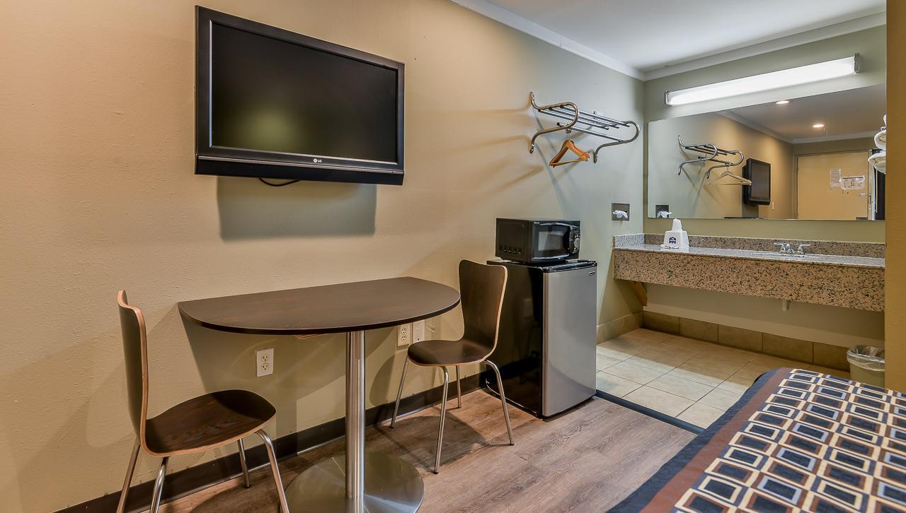 Budgetel Inn And Suites Raleigh Buitenkant foto