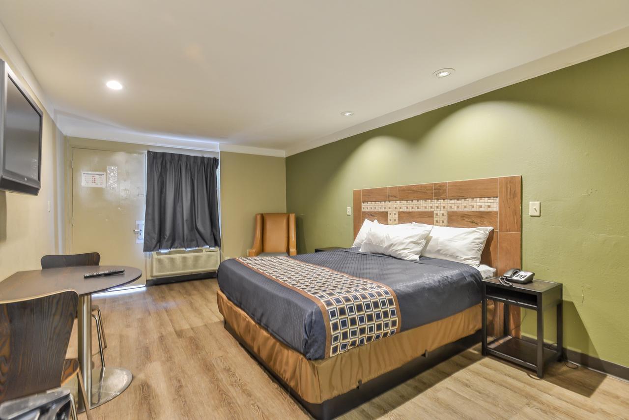 Budgetel Inn And Suites Raleigh Buitenkant foto