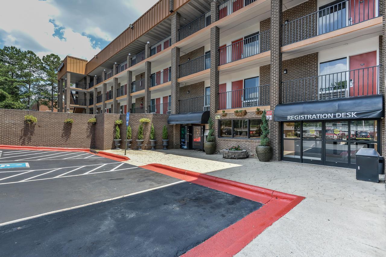 Budgetel Inn And Suites Raleigh Buitenkant foto